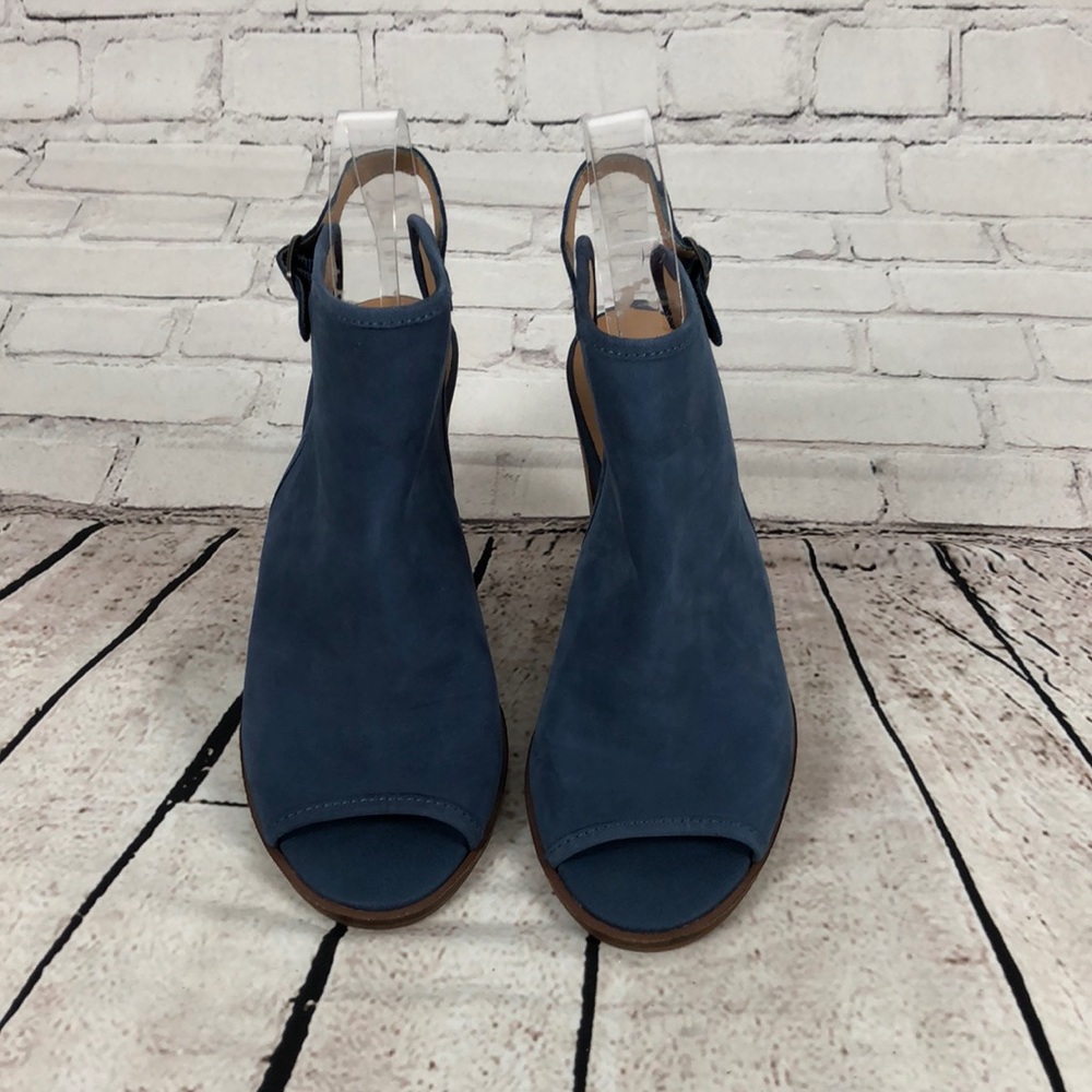 Lucky Brand Liszt blue leather open peep toe strap ankle block heel booties 8M